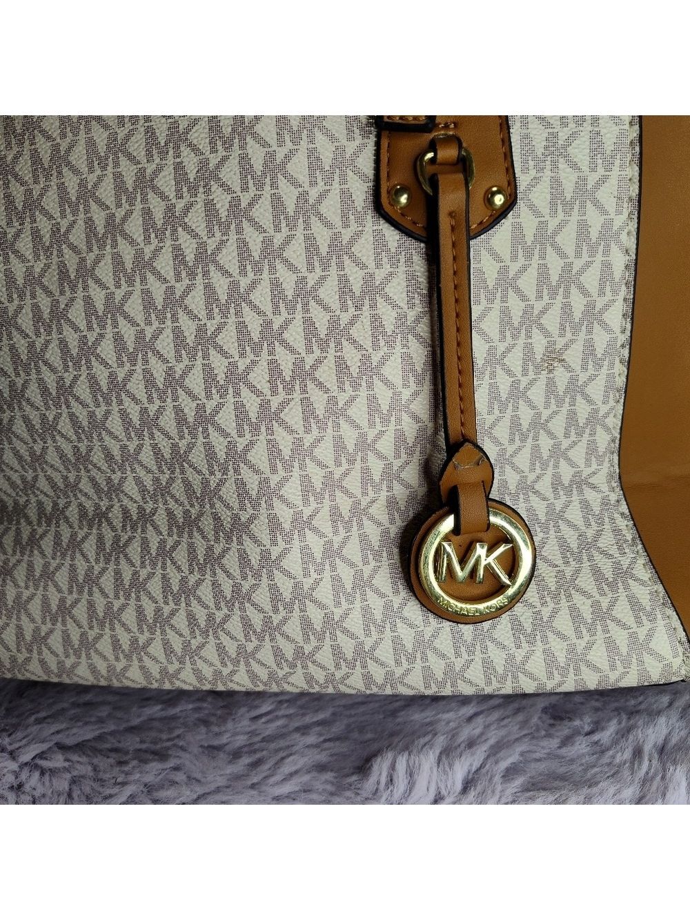 Michael Kors Voyager Two Tone Logo Tote Bag - Picture 3 of 15